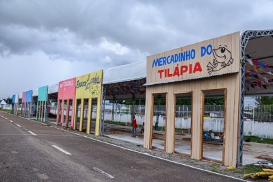notícia: Arraiá do Povo 2024: Governo do Amapá monta cidade junina cenográfica com elementos da Amazônia