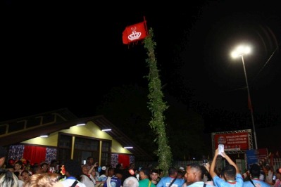 notícia: Central do Marabaixo: subida dos mastros marca o início da programação, em Macapá